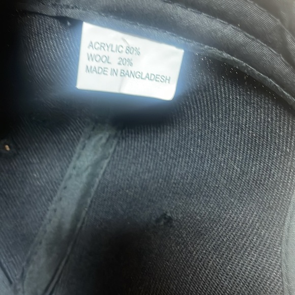 Black baseball cap - Picture 5 of 6